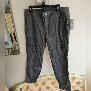 NWT Athleta Gray Cargo Pants - Size 14